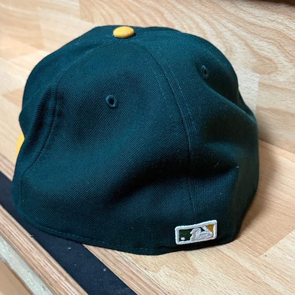 New Era Size 8 Fitted Oakland - Picture 3 of 4
